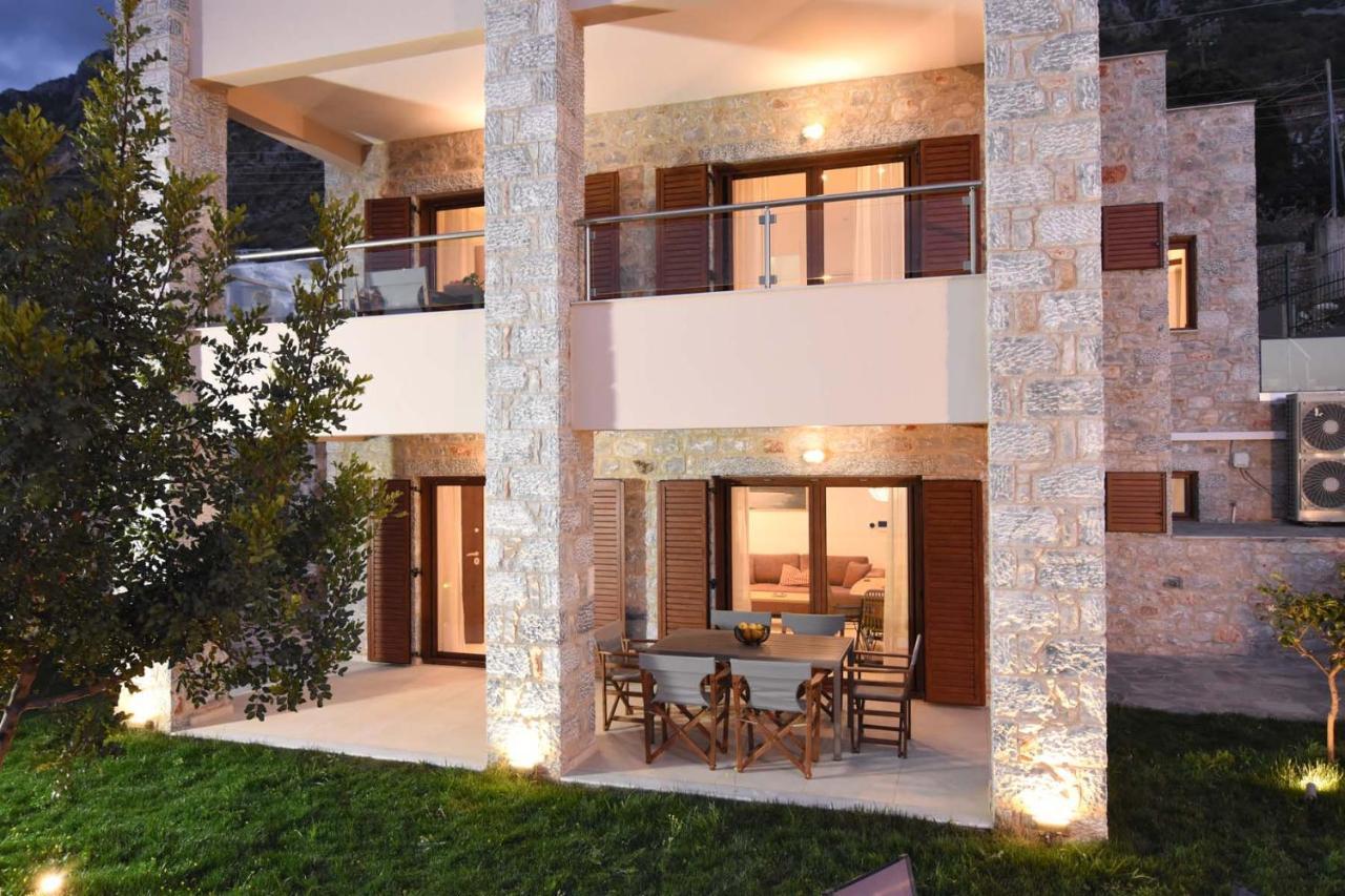 Villa Dafni - Infinite Sea Vistas With Private Pool Kalamáta Kültér fotó