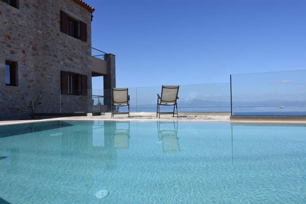 Villa Dafni - Infinite Sea Vistas With Private Pool Kalamáta Kültér fotó