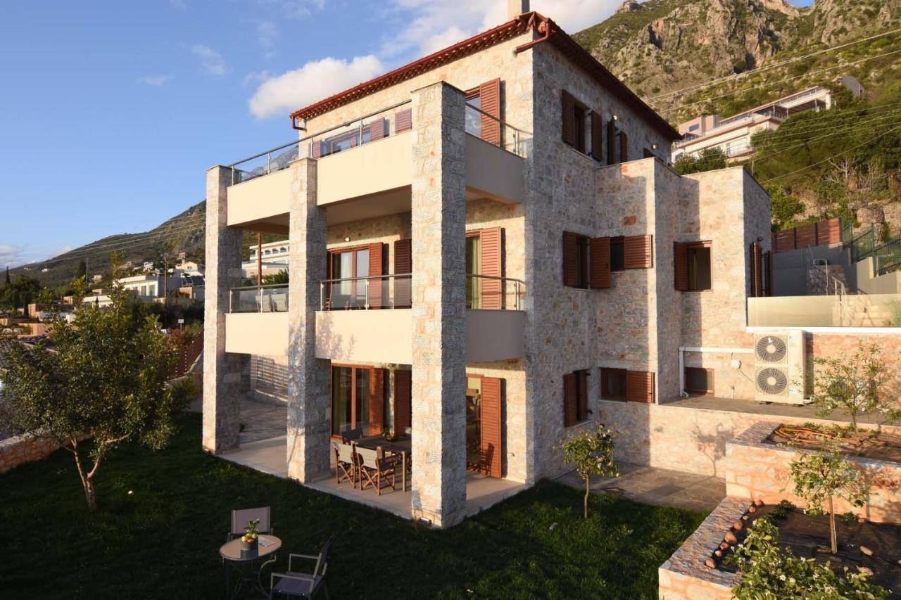 Villa Dafni - Infinite Sea Vistas With Private Pool Kalamáta Kültér fotó