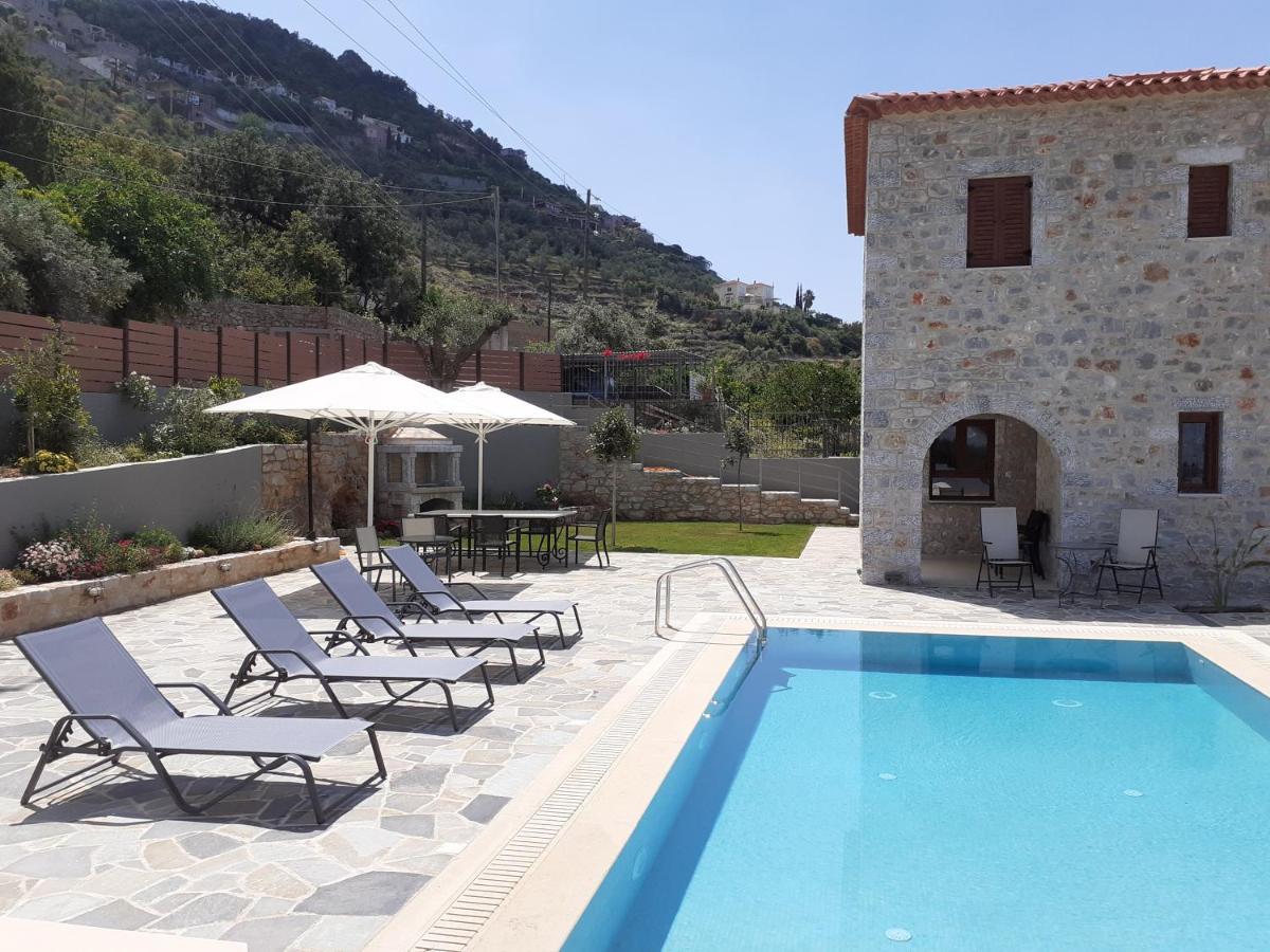 Villa Dafni - Infinite Sea Vistas With Private Pool Kalamáta Kültér fotó