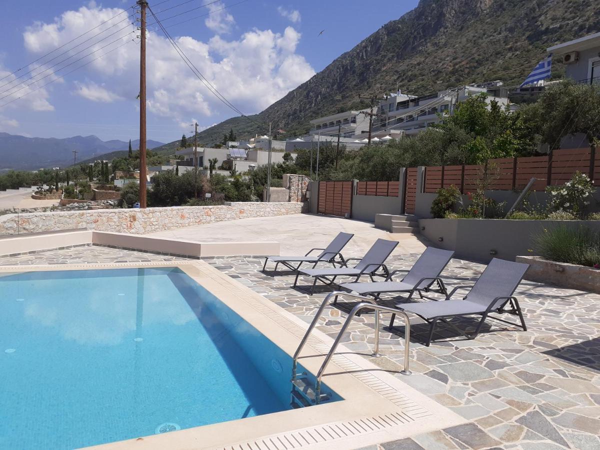 Villa Dafni - Infinite Sea Vistas With Private Pool Kalamáta Kültér fotó
