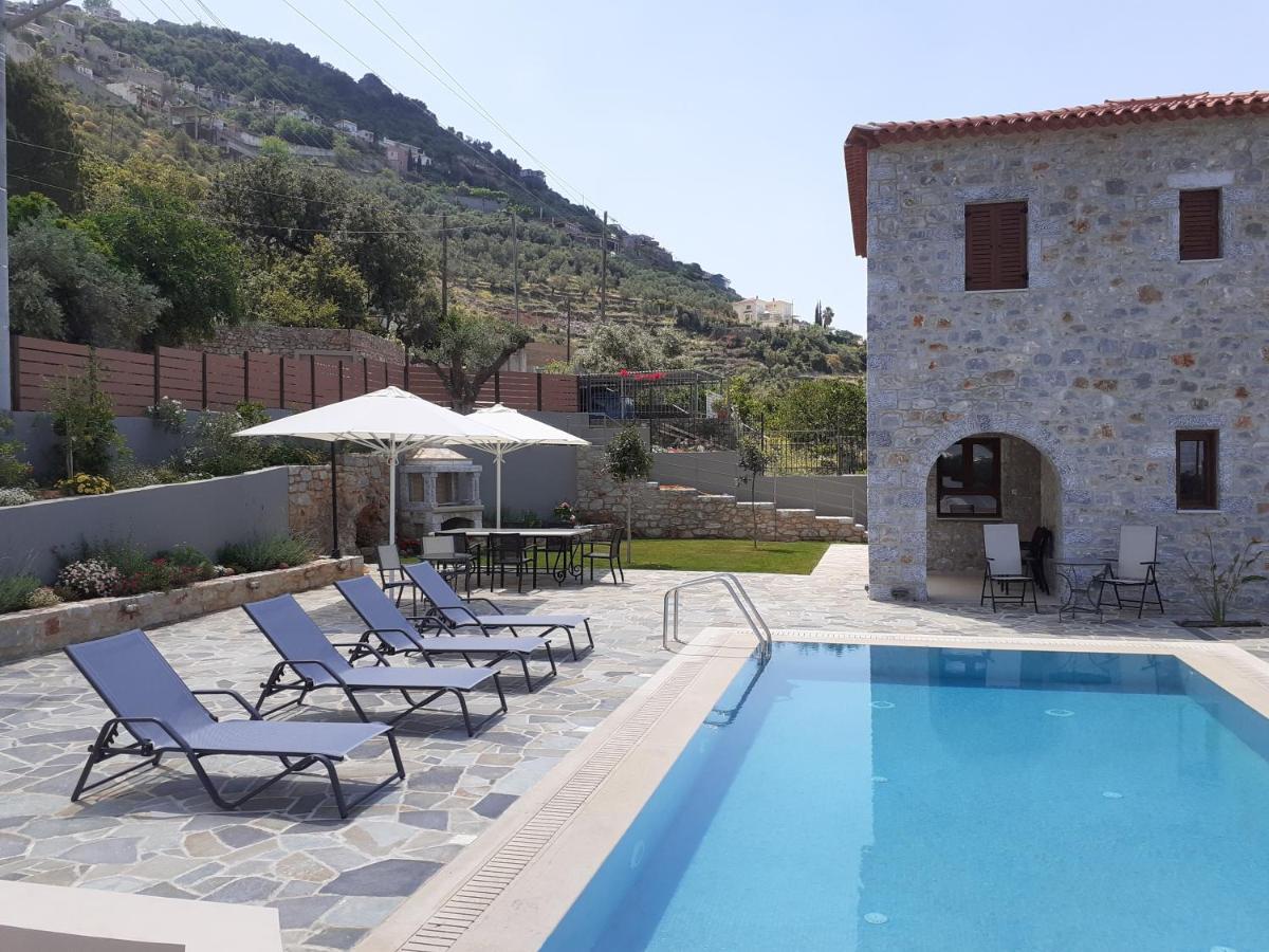 Villa Dafni - Infinite Sea Vistas With Private Pool Kalamáta Kültér fotó