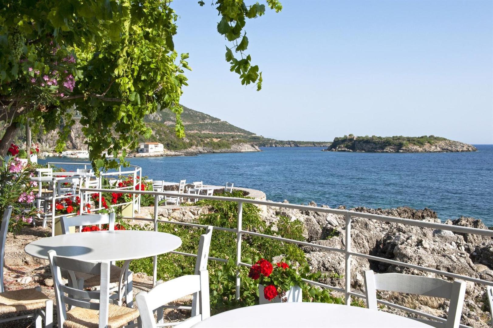 Villa Dafni - Infinite Sea Vistas With Private Pool Kalamáta Kültér fotó